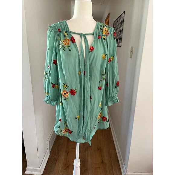 Figueroa & flower Tops - NWT FIGUEROA&flower Embroidered Top